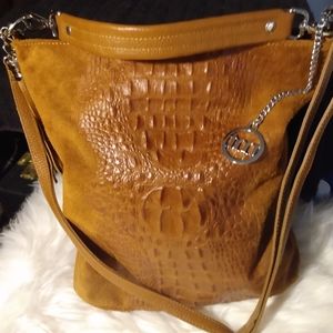 Purse / Handbag / shoulder bag